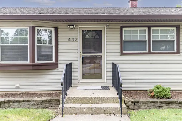 432 W 67th LN, Merrillville, IN 46410