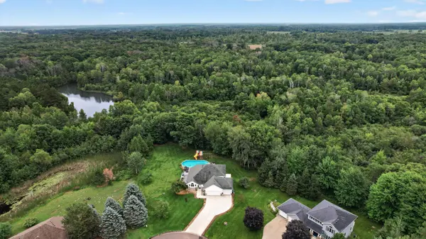 37283 Heritage WAY, North Branch, MN 55056