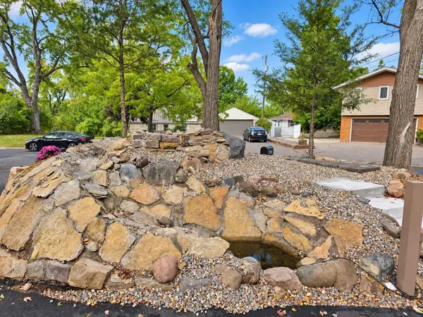 6417 Riverview TER NE, Fridley, MN 55432