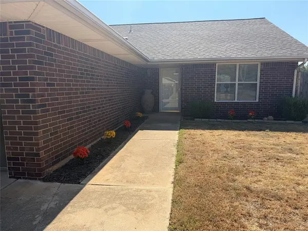 12288 SW 11th ST, Yukon, OK 73099