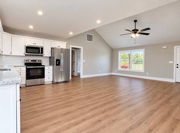 111 Cherokee Trail, Shelbyville, TN 37160