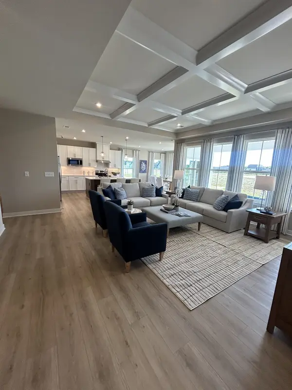 2416 Radcliffe Dr, Murfreesboro, TN 37128