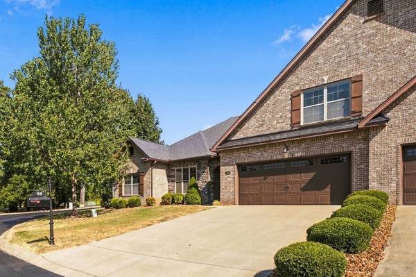 99 Silverstone Ln, Hermitage, TN 37076