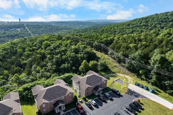 2919 Vineyards Pkwy #2, Branson, MO 65616