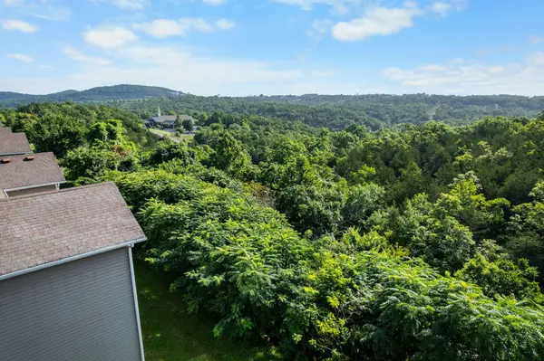 2919 Vineyards Pkwy #2, Branson, MO 65616