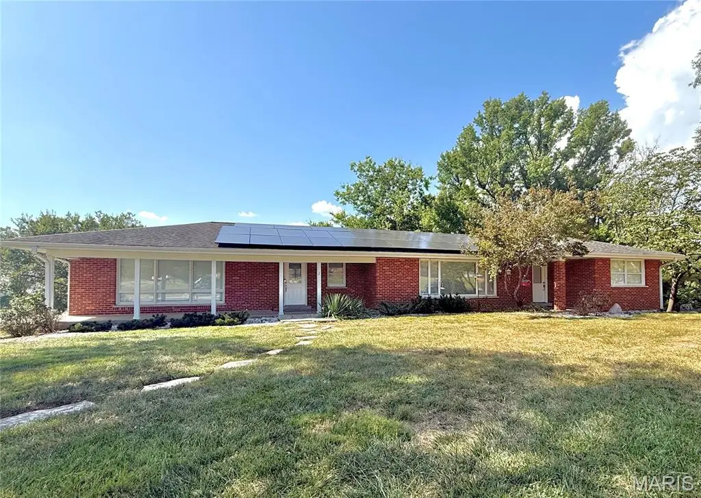 1 Saint Anthony DR, St Peters, MO 63376