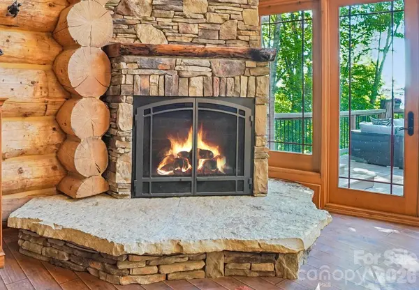 476 Waterford DR, Maggie Valley, NC 28751