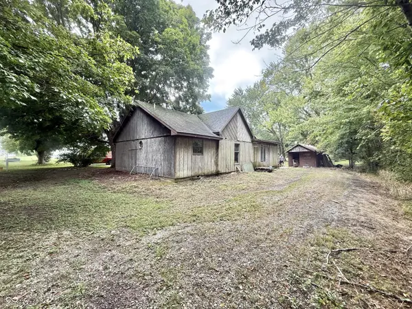 3160 N George, Medora, IN 47260