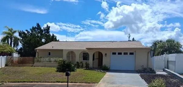 8758 HEMLOCK LN, Port Richey, FL 34668