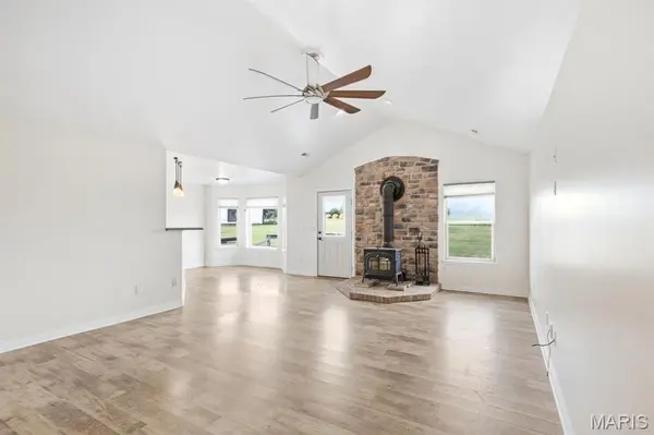 12201 S Clinkenbeard RD, Ashland, MO 65010