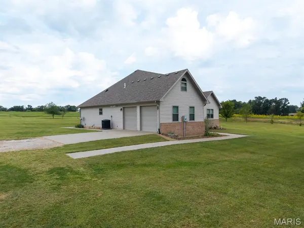 12201 S Clinkenbeard RD, Ashland, MO 65010