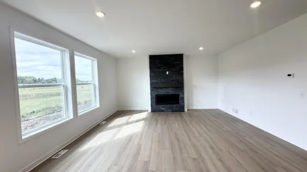 661 Sierra Pkwy, Waconia, MN 55387