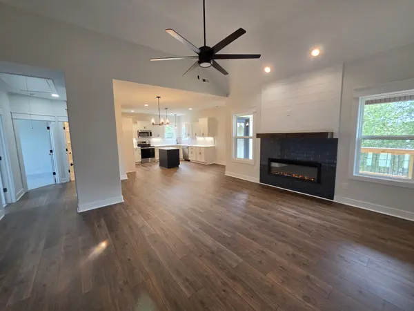 108 Apple Blossom Ct, Clarksville, TN 37042