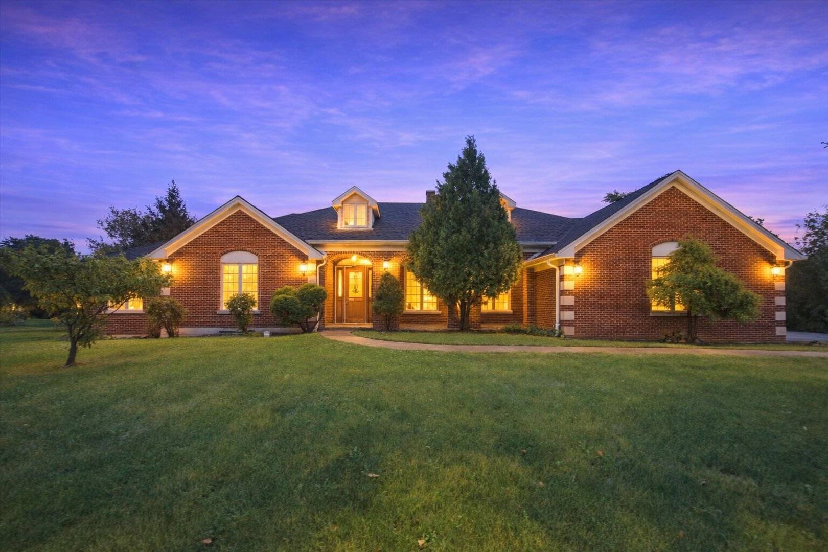 607 Birch AVE, Lake Bluff, IL 60044