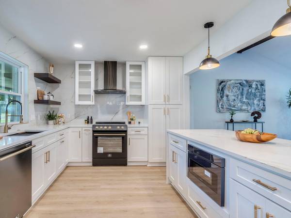13505 broadmeade ave Ave, Austin, TX 78729