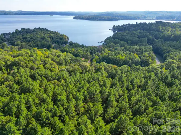 222 Mallard DR, New London, NC 28127