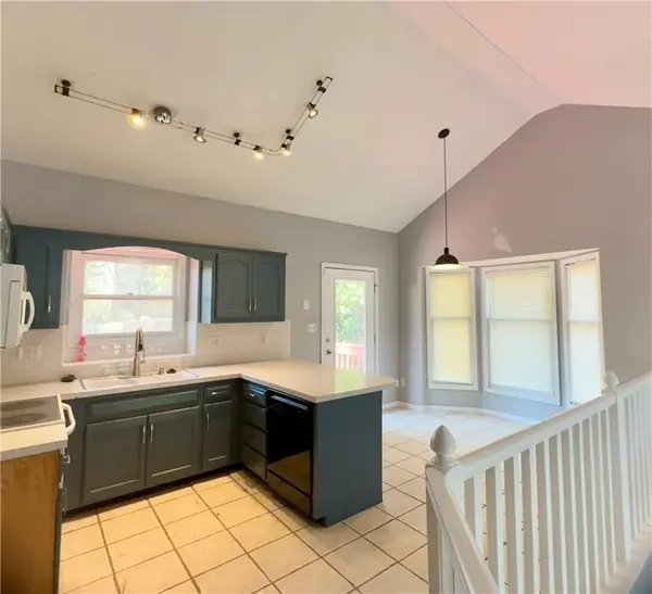 2108 SW STERLING DR, Lee's Summit, MO 64081
