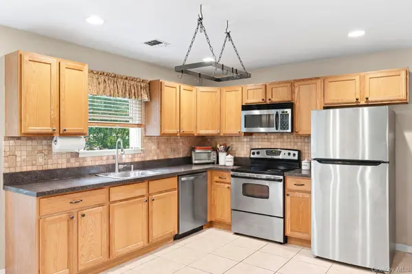 230 Jennings RD, Southold, NY 11971