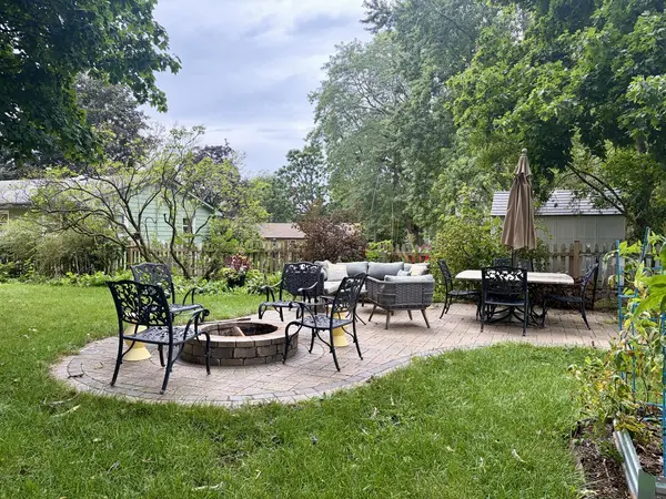 309 Chestnut ST, Woodstock, IL 60098