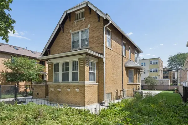 4821 N Harding AVE, Chicago, IL 60625