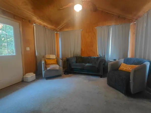 237 Vulpine DR, Valparaiso, IN 46385