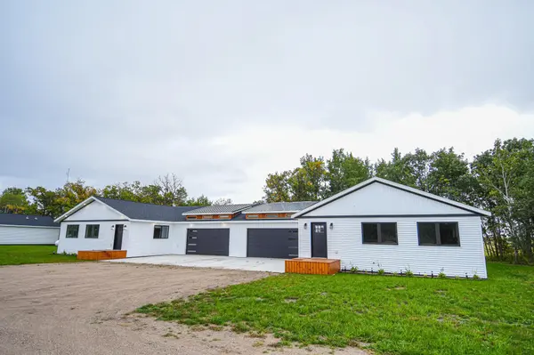 4363B State Hwy 11, Karlstad, MN 56732