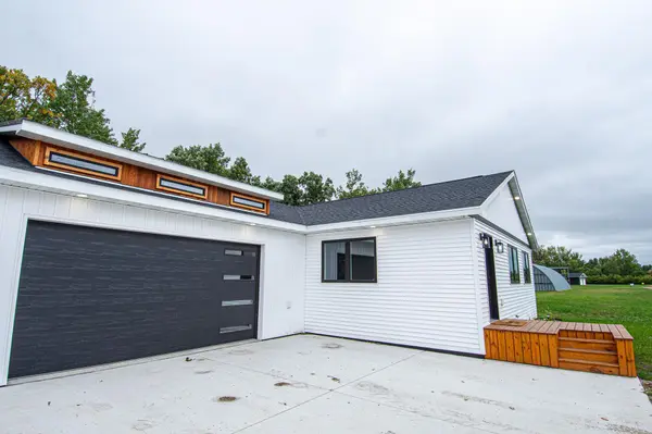 4363B State Hwy 11, Karlstad, MN 56732