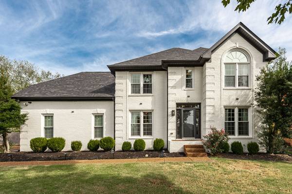 1006 Westbank Dr, Hendersonville, TN 37075