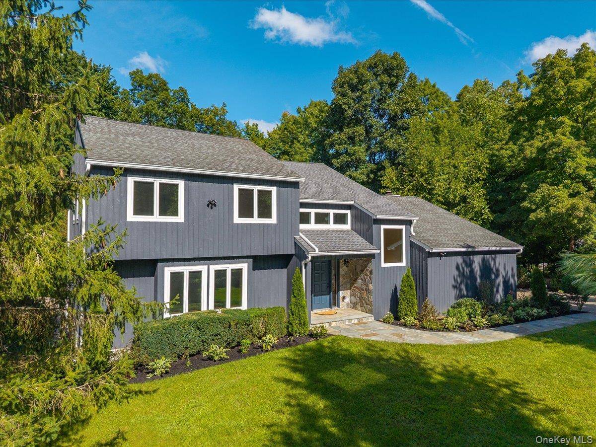 10 Tall Pines LN, Bedford, NY 10549