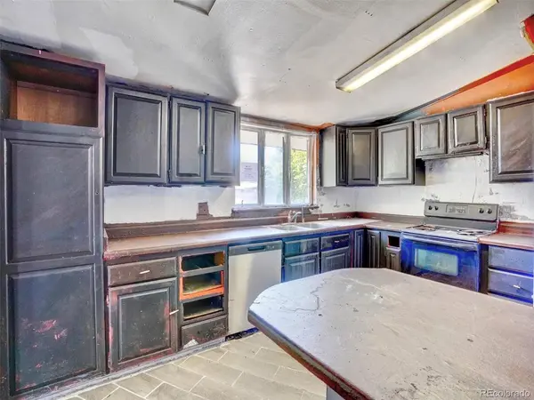 7789 Greenleaf, Denver, CO 80221