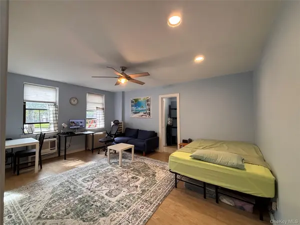 215-37 48th Ave #2B, Bayside, NY 11361