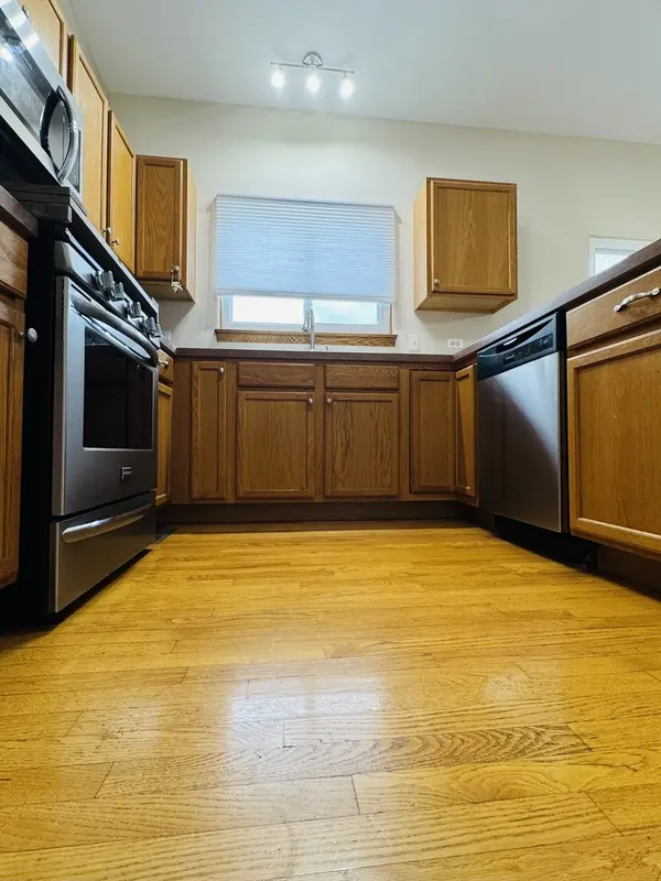 5708 Brosam DR, Plainfield, IL 60586