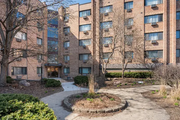 5358 N Cumberland AVE #213, Chicago, IL 60656