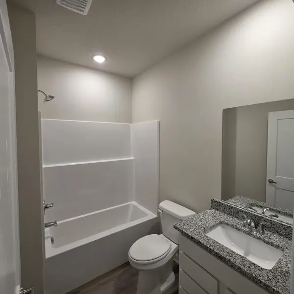 927 N Forestview St, Wichita, KS 67235