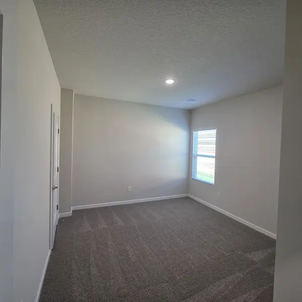 927 N Forestview St, Wichita, KS 67235