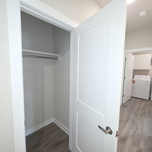 915 N Forestview St, Wichita, KS 67235