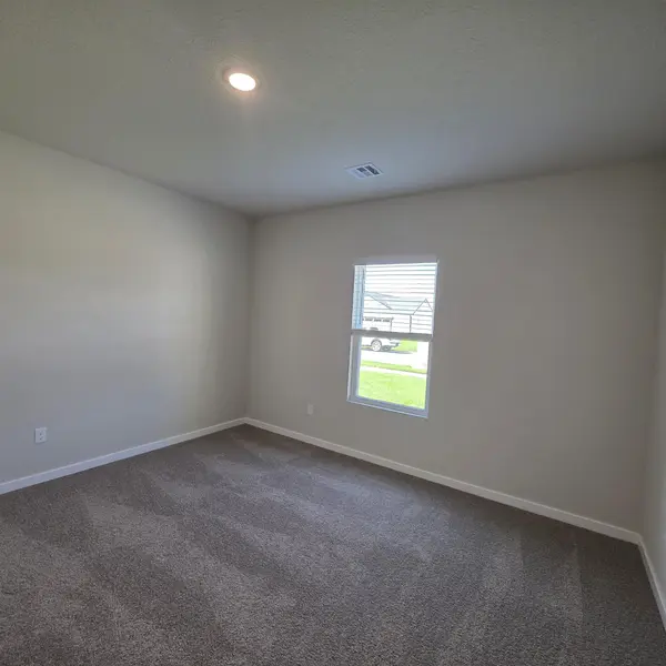 932 N Forestview St, Wichita, KS 67235