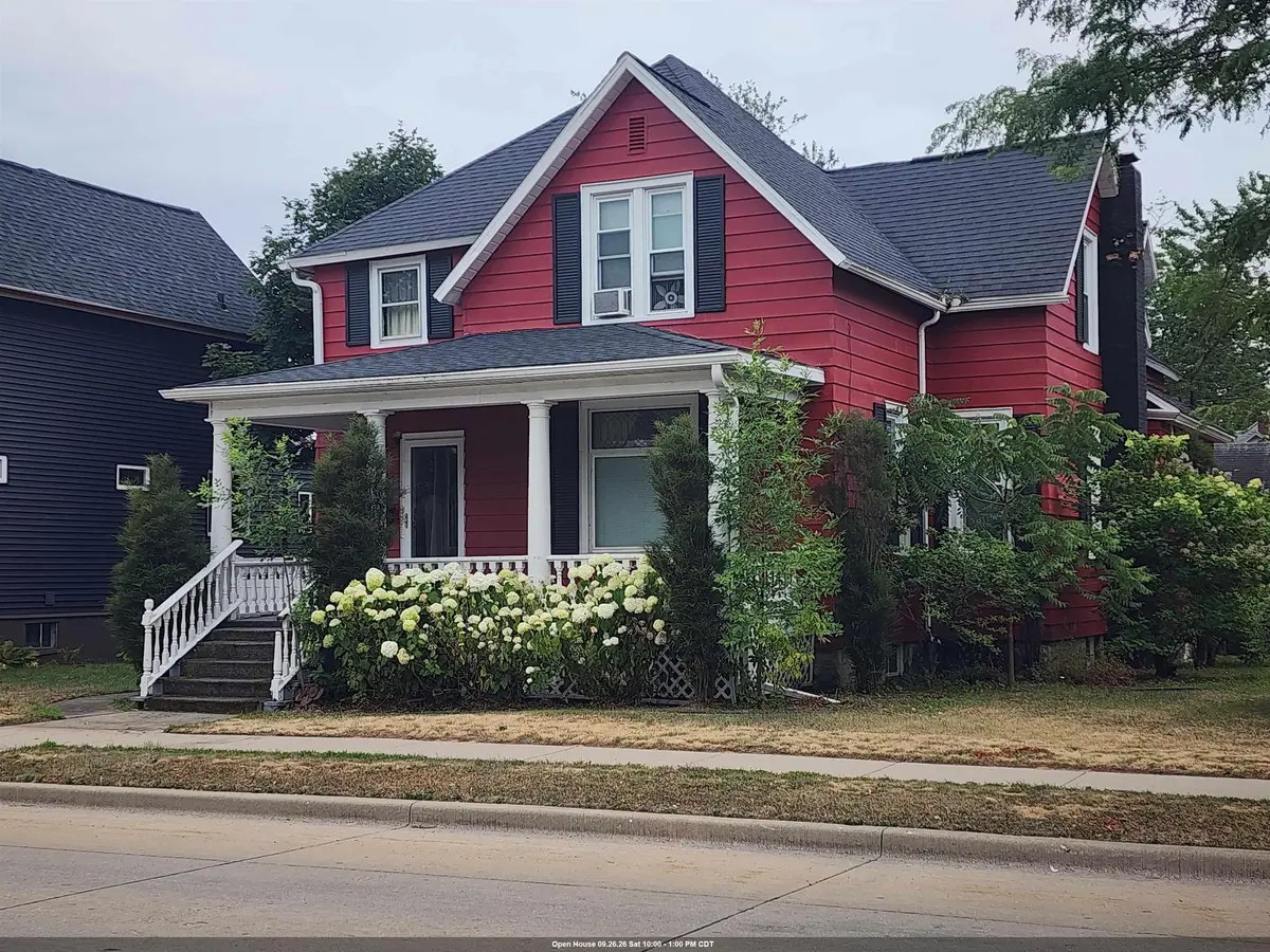 2721 HALL AVE, Marinette, WI 54143
