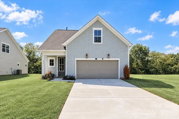 111 Honeycomb CT, Statesville, NC 28625