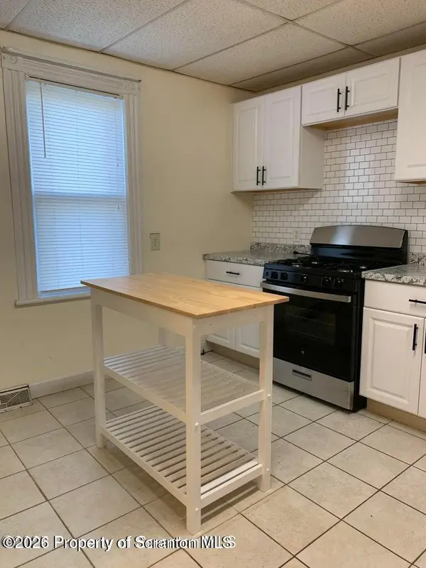 2430 Amelia AVE, Scranton, PA 18509