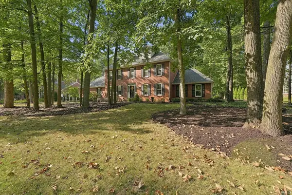 10727 Country Wood TRL, Fort Wayne, IN 46845