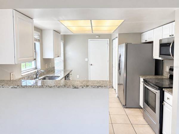 432 REGAL PARK DR, Valrico, FL, 33594 photo 5
