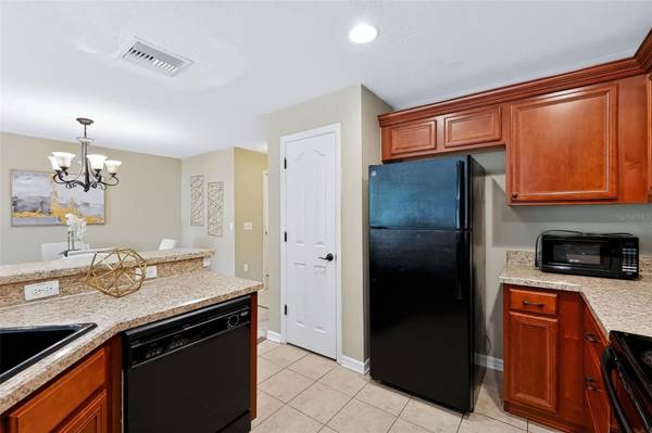 4525 LIMERICK DR, Tampa, FL, 33610 photo 13