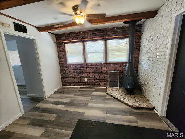 3681 Tesson ST, St Louis, MO 63125