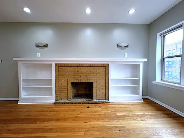 7433 N HOYNE AVE #2, Chicago, IL 60645