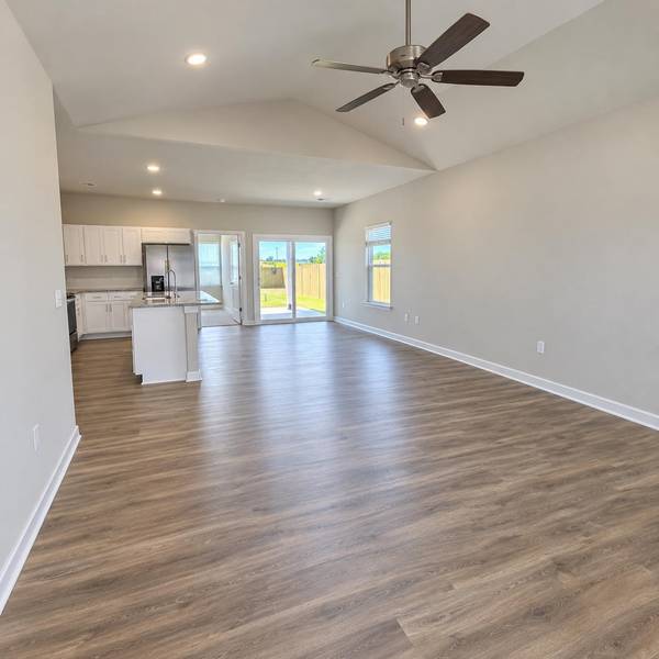 904 N Forestview Ct, Wichita, KS 67235