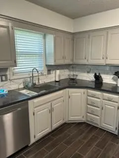 11312 W 77th ST, Shawnee, KS 66214