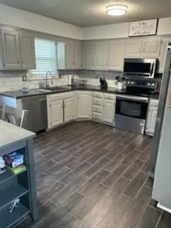 11312 W 77th ST, Shawnee, KS 66214