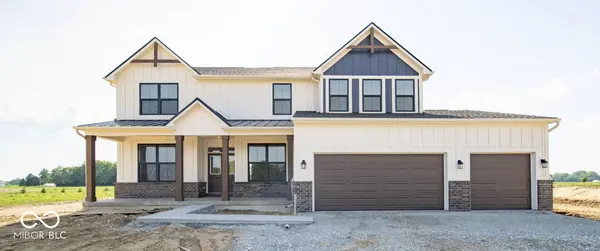 7793 Howard Prince DR, Nineveh, IN 46164