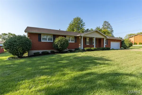 204 Smith ST, Farmington, MO 63640